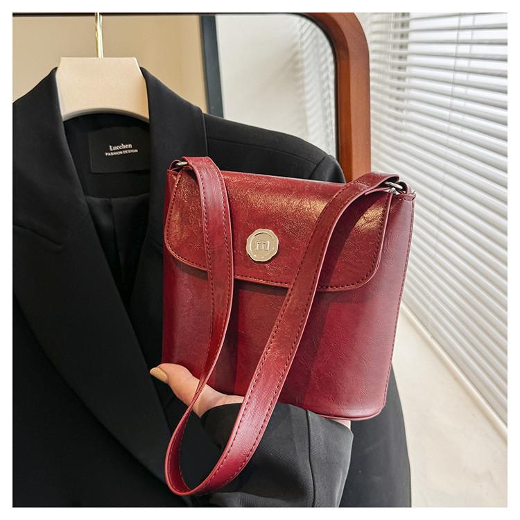 Stylish New Texture Handheld Shoulder Bag 2024 French Bag Women's Trendy Bucket Crossbody Bag