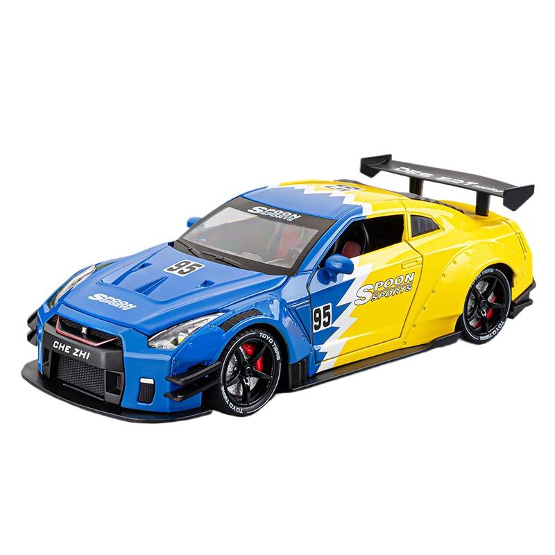 1/24 Nissan GTR R35 Spray Supercar Модель легкосплавного автомобиля Звук и свет Детская игрушка Коллекционные предметы Подарок на день рождения