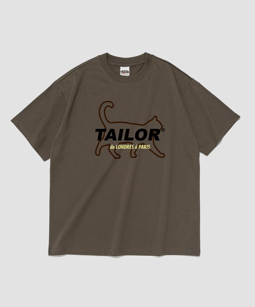 TAILOR STUDIO Kitsch Tales Logo Short Sleeve T-Shirt (Khaki)