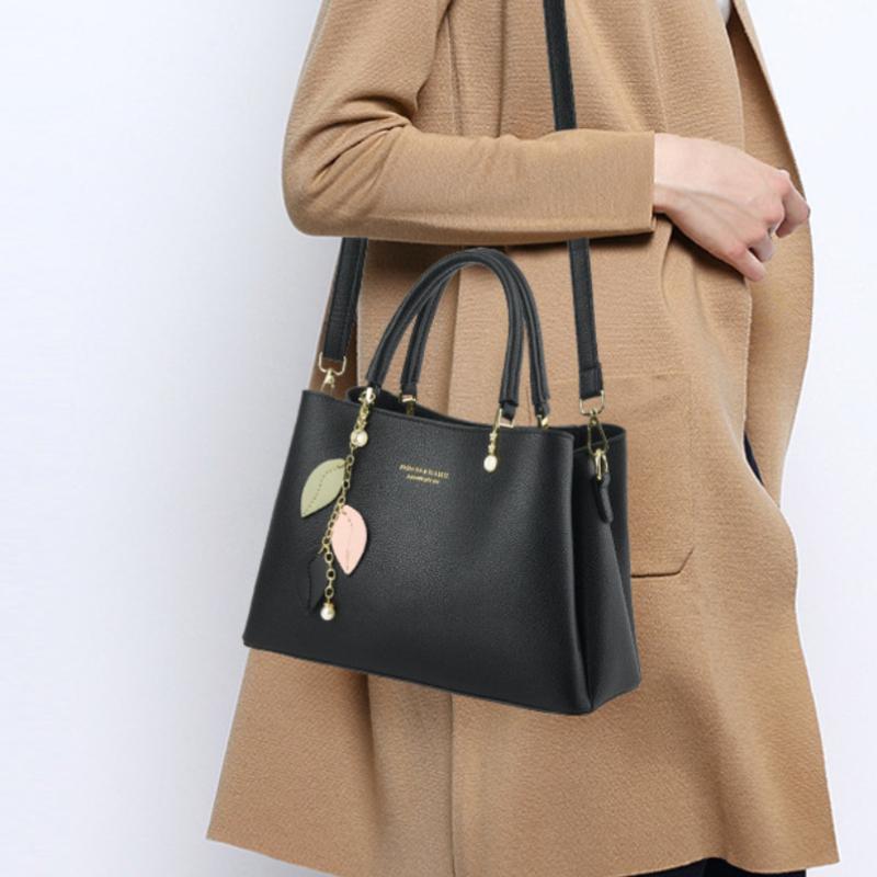 Fashion Brand Designer Women'S Handbag Large Capacity Casual Shoulder Bag Classic Versatile Crossbody Bag Commuting Tote Bag