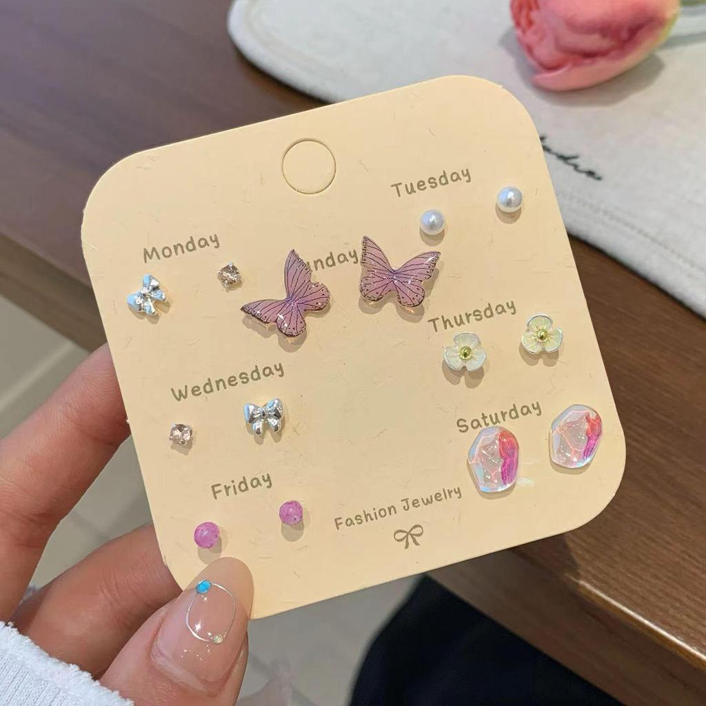 «Очаровательные серебряные серьги-бабочки с иголками — нежный, изысканный и свежий дизайн»