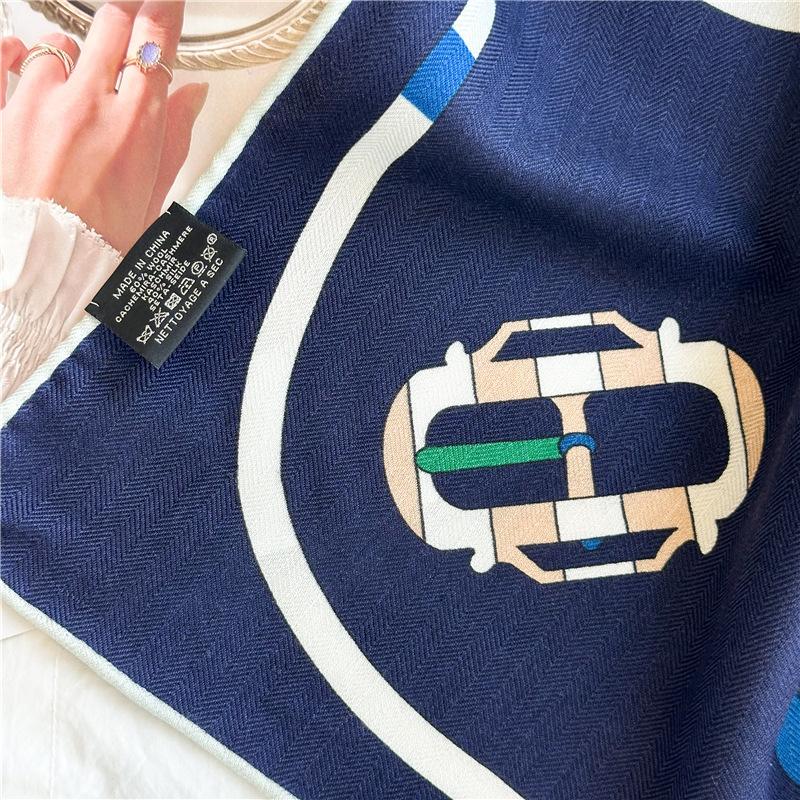 195*125*125cm Luxury Mulberry Silk Wool Scarf Triangle Scarf Office Women's Hairband Folding Scarf Women's Shawl Scarf