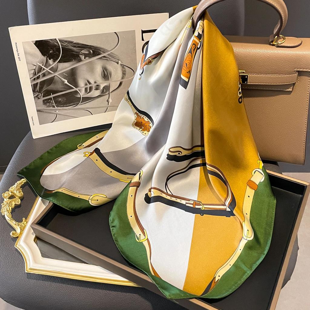 New Printed Square Scarf High Quality Multi-colo Women's Head Scarf Multifunctional Fashion Accessories Hairband Scarf Shawl