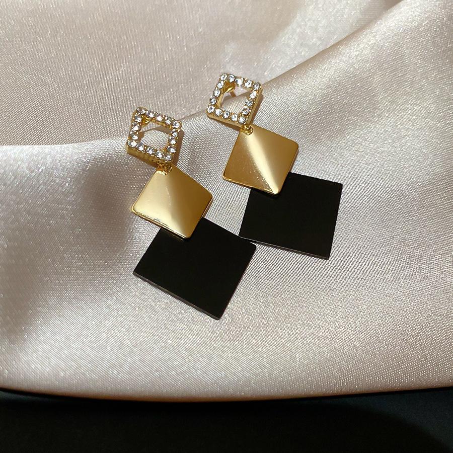 Silver Needle Feather Fringed Earrings Long Light Luxury Atmospheric Stud Earrings Personalized Design Earrings