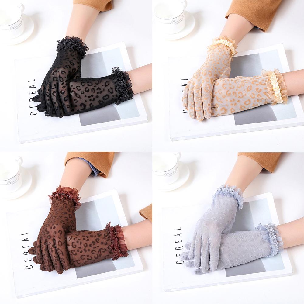 Женские кружевные перчатки
