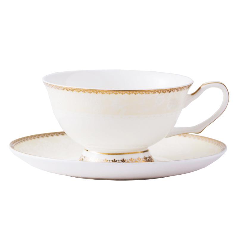 Кофейная чашка и тарелка из костяного фарфора с цветочным узором и золотой каймой в стиле минимализма Breeze, европейская чашка для дневного чая