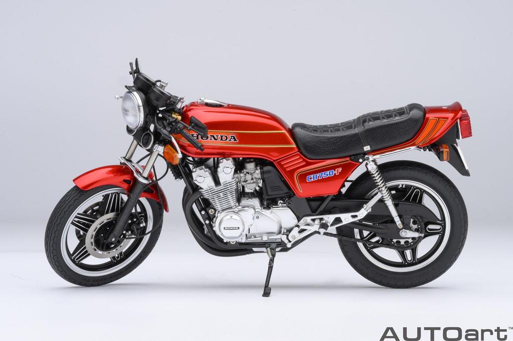 AUTOart Мотоцикл Balibari Legend Honda CB750F Шлем Завершенный Продукт 12561 1/12 (``Koma Gun'' в комплекте)