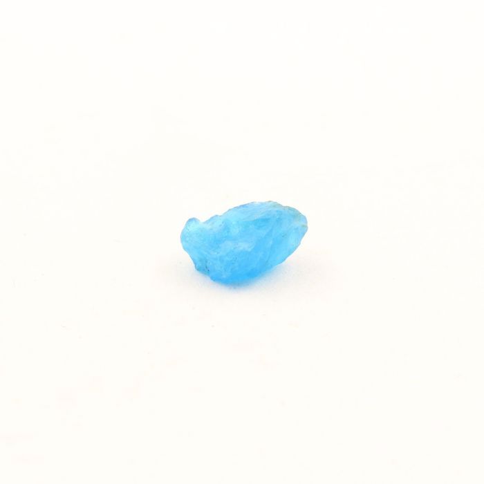 Pierres et Minéraux. Apatite bleu neon. 1.450 ct. Betroka, Anosy, Madagascar.