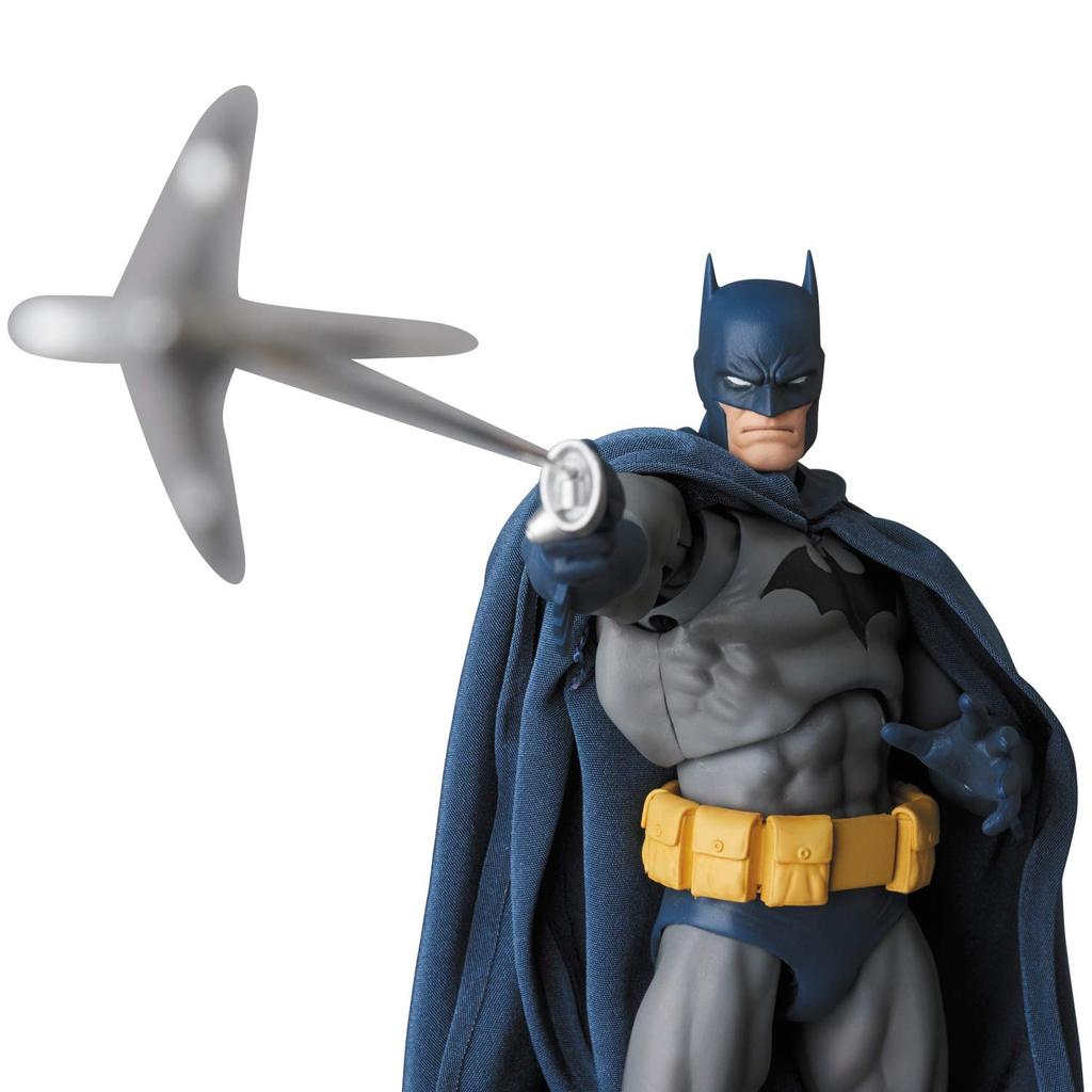 MAFEX BATMAN HUSH Высота 160 мм Окрашенная фигурка № 105 прибл.