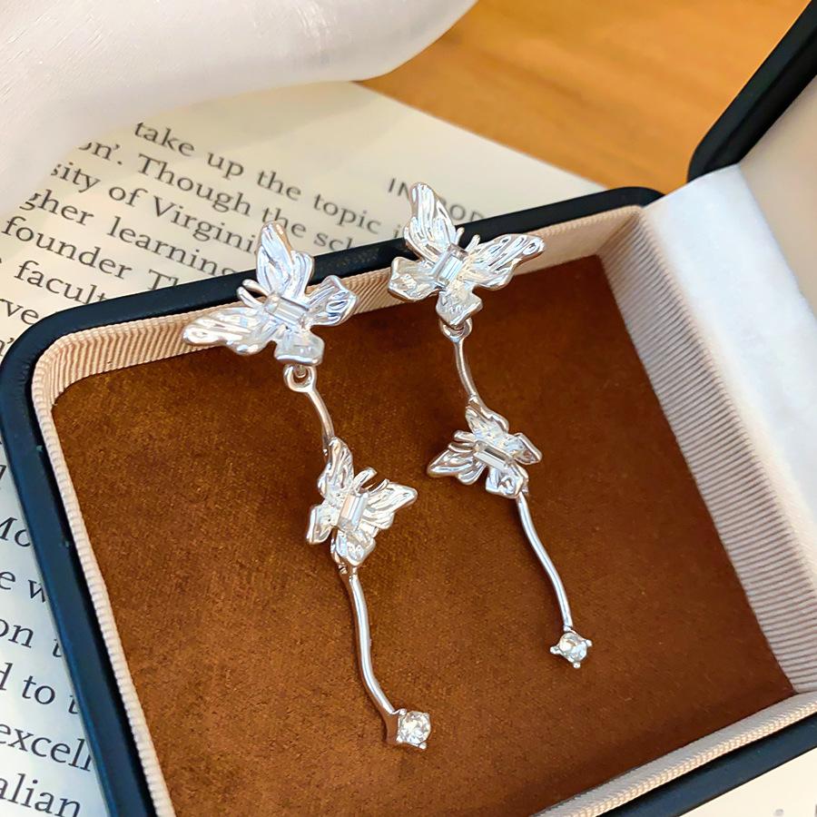 Silver Needle Metal Style Diamond Butterfly Tassel Geometric Stud Earrings, Premium Ins Niche Personalized Fashion Earrings for Women