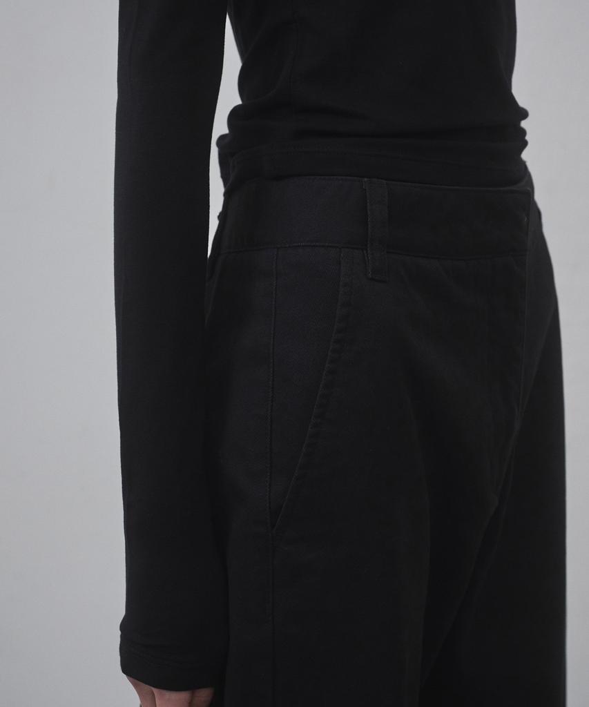 MUSINSA STANDARD WOMAN Curved Chino Pants [Black]