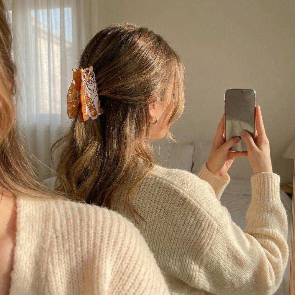 PC Tiger Hair Claw Acrylic Large Shark Clip Creative Animal Shaped Hair Clip Streetwear