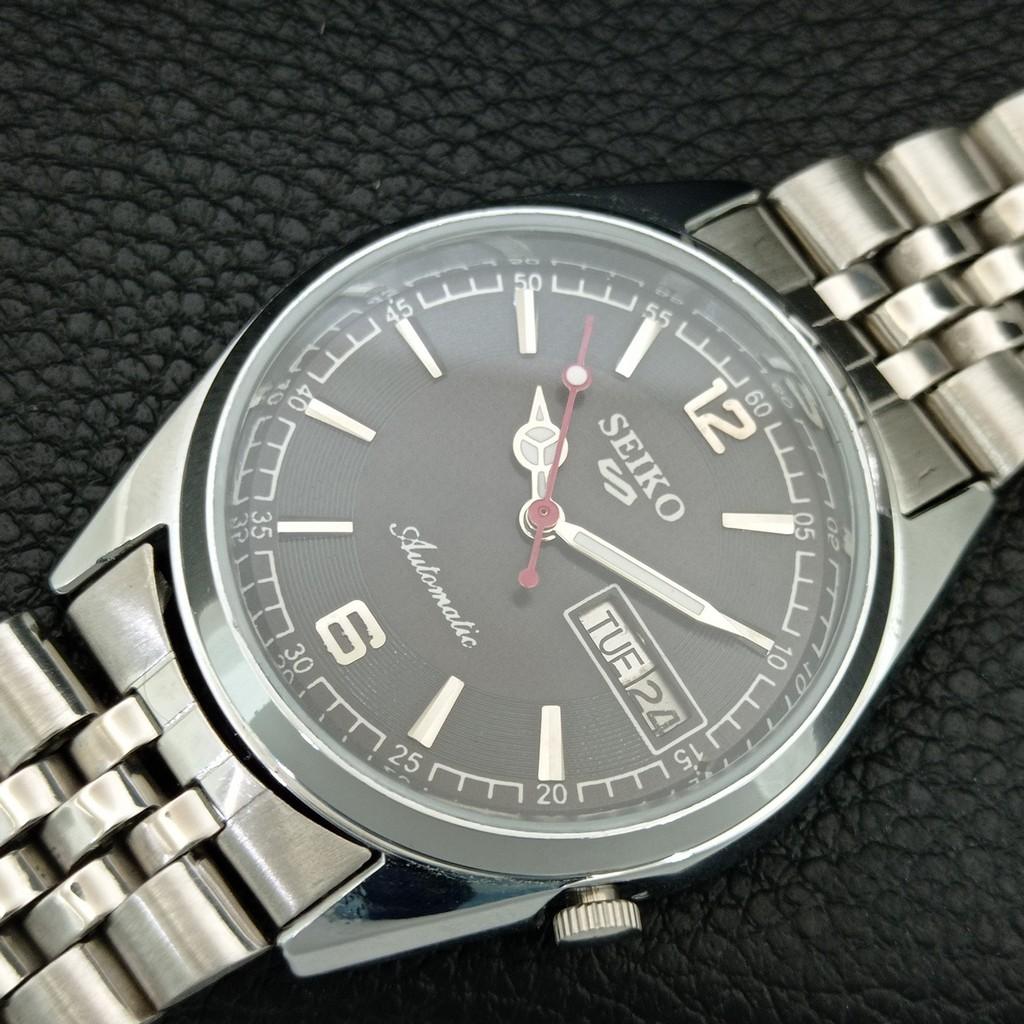 АВТОМАТИЧЕСКИЕ ВИНТАЖНЫЕ ВОССТАНОВЛЕННЫЕ МУЖСКИЕ ЧАСЫ SEIKO 5 ЯПОНИЯ ЧЕРНЫЙ ЦИФЕРБЛАТ a446096-1