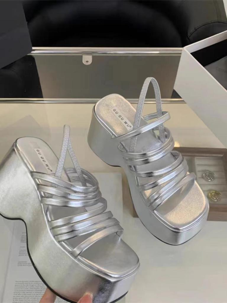 Fashion Thick Sole Sandals Women 2025 New Summer Soft Sole Elevated Casual Roman Sandals Small Womens Shoes Sandalias Mujer Sandal