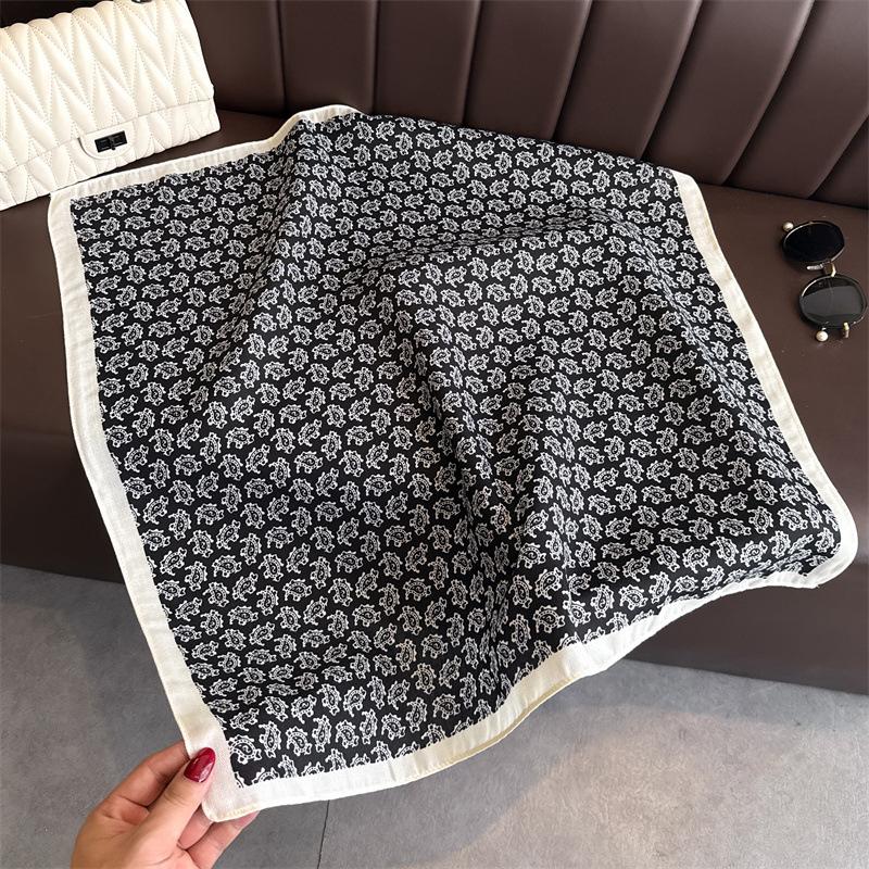 Классический imitation velvet herringbone pattern cotton and linen small square scarf silk scarf headscarf shawl sun protection scarf women's scarf