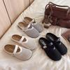Ретро женские крутые шлепанцы на плоской подошве с нескользящим эффектом, новинка лета 2025 года, для ношения с юбкой, с закрытым носком, полые шлепанцы, женские модели