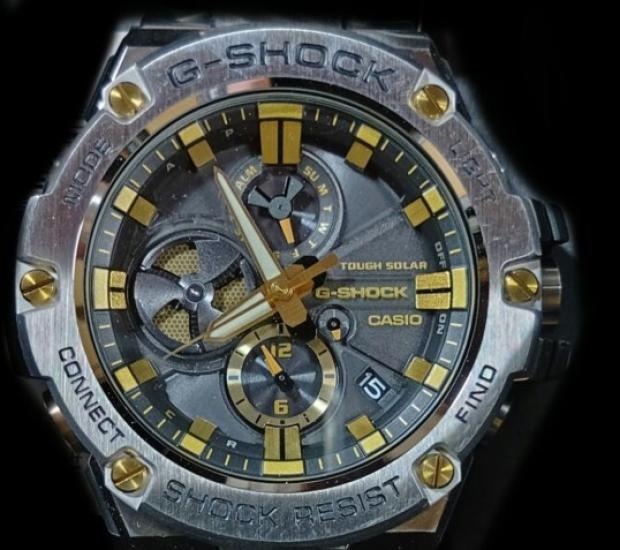 Casio Только один. Успейте купить, пока есть. G-SHOCK GST-B100D-1A9JF.