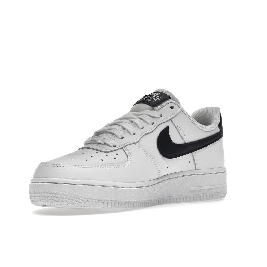 Nike Air Force 1 07 Белые черные женские кроссовки DD8959-103