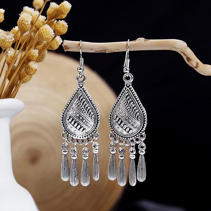 BLINGBAY Women's Earrings, Ethnic Style Drop-shaped Long Metal Tassel Earrings, Simple And High-end Accessories, Retro Colorful Feather Jewelry