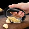 Stainless Steel Garlic Press Manual Garlic Mincer Kitchen Vegetable Chopper Garlic Tools Arc Vegetable Gadgets Accessories