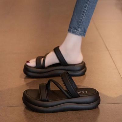 Крутые тапочки женские летние новая универсальная толстая подошва увеличивающая рост темпераментные модные нескользящие повседневные пляжные сандалии