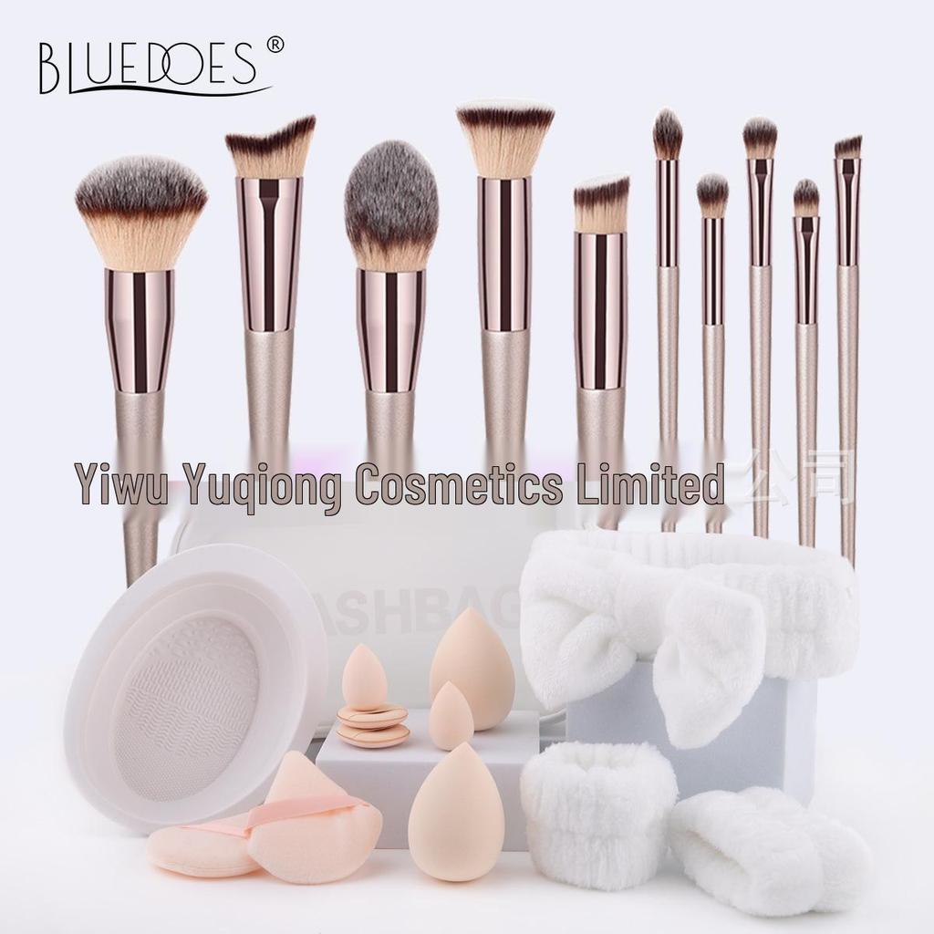 33-Piece Soft Makeup Brush & Beauty Sponge Set - Includes Eyeshadow & Foundation Brushes