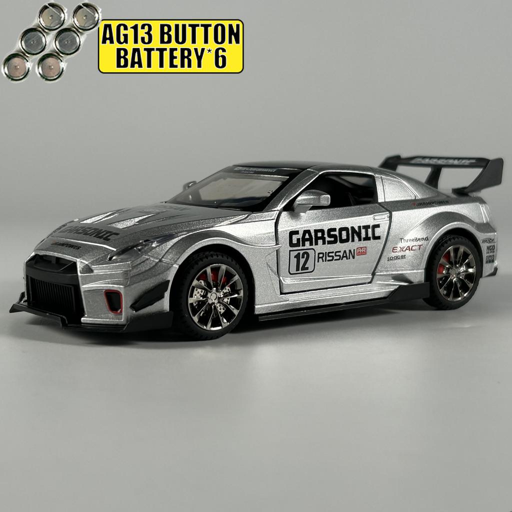 1:32 Nissan GTR CSR2 Alloy Metal Diecast Model Car Home Decoration & Collectibles Hobby Display Ornaments Holiday Present Gifts