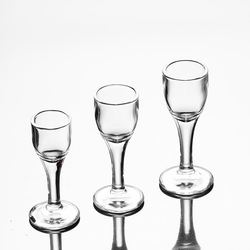 High-Stem Transparent Thickened Glass Maotai Liquor Cup with Decal