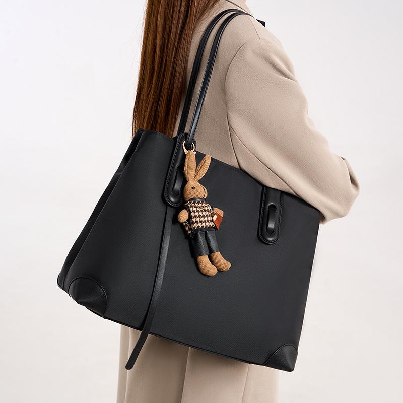 Fashion light luxury bag 2025 new niche shoulder bag handbag large capacity tote bag work commuter women's bag
