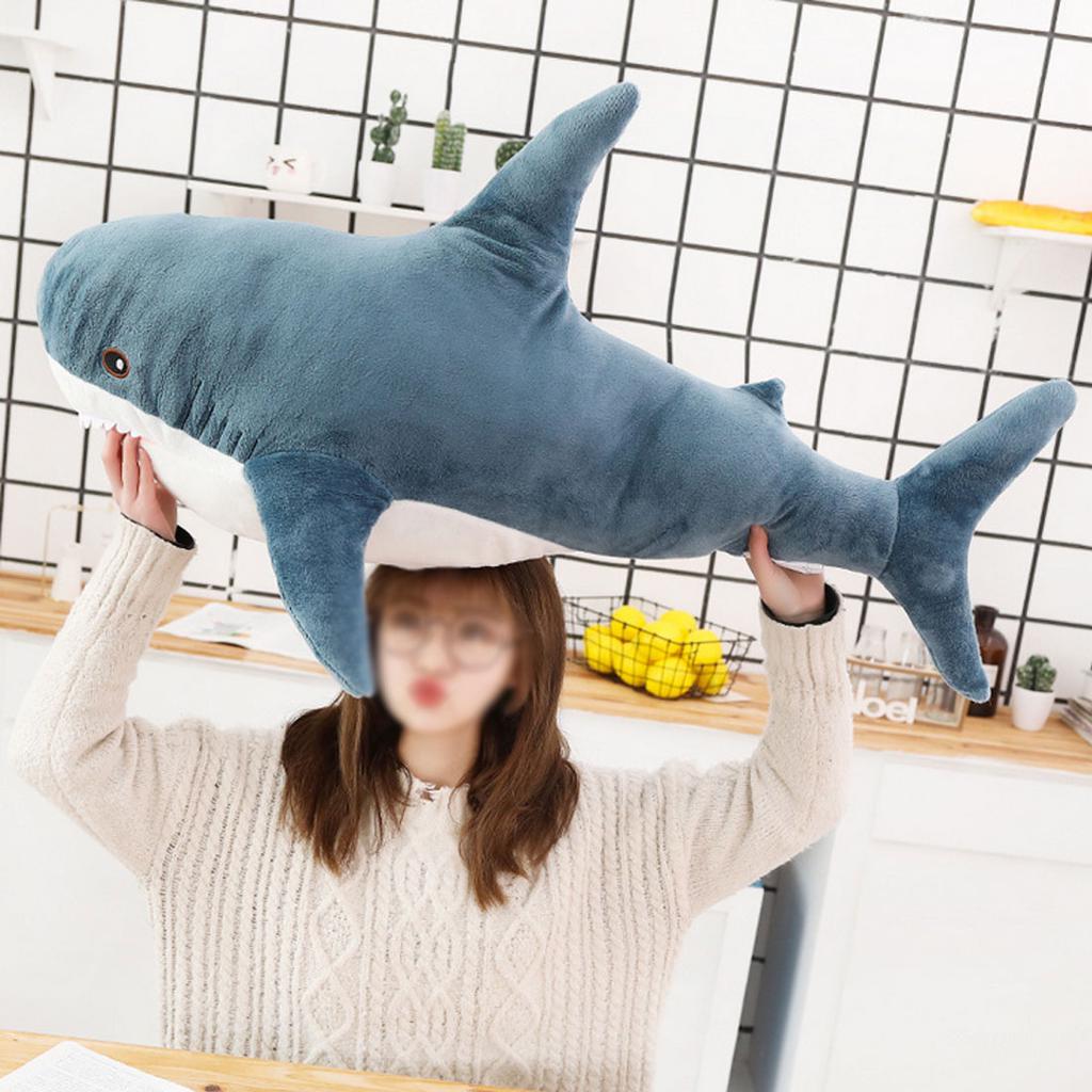 Большая подушка с гигантской акулой 60 см