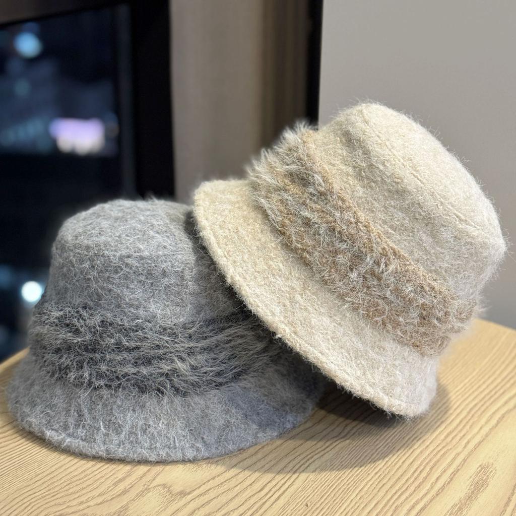 Long Haired Plush Patchwork Fisherman's Hat Women's Foldable Outdoor Windproof and Cold Proof Basin Hat Multi Functional Small Face