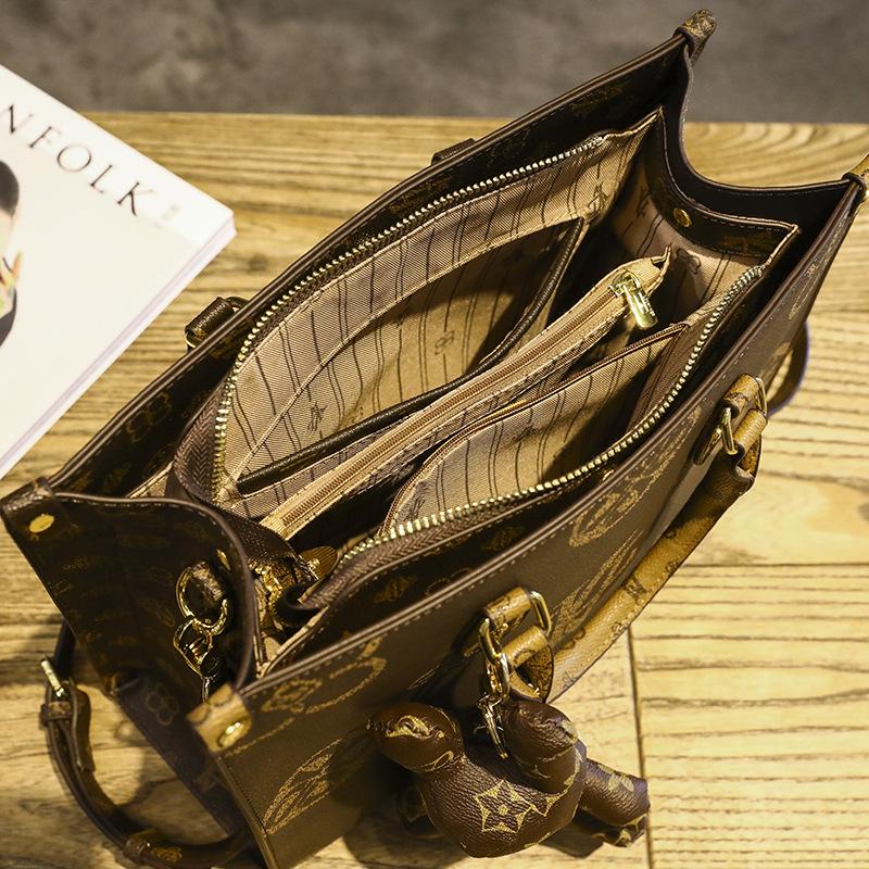 Guangzhou Women's Light Luxury Handbag: 2023 Large-Capacity High-End Floral Tote