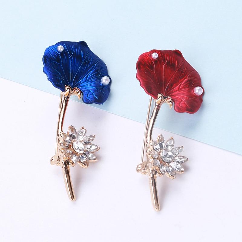 Blucome Beauty Red Flower Brooch Women’s Brooch for Coat Suit Bag Hijab Laple Pins New Year Gift