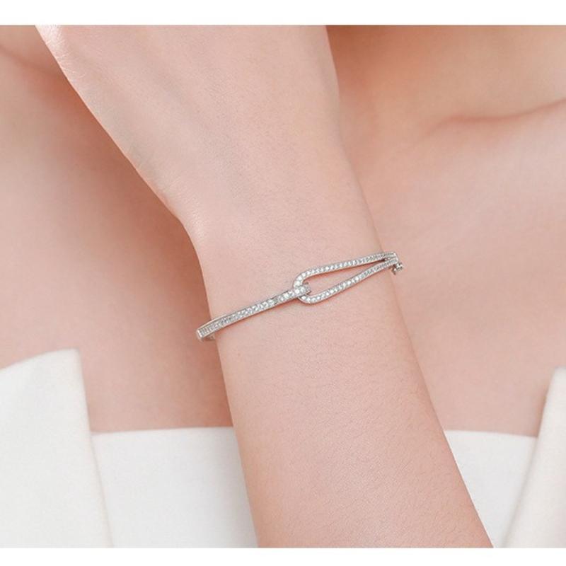 Knot Design Bangle Bracelet for Women Silver Plated Inlaid Zircon Minimalist Open Cuff Bracelet Fashion Party Jewelry Gift