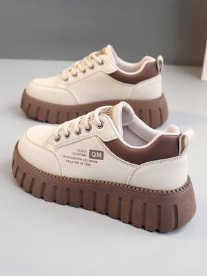 Маленькие белые туфли на толстой подошве с увеличением роста 2025 универсальные папины кроссовки для студенток корейская версия спортивная и повседневная обувь китайский Новый год