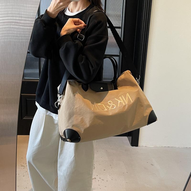 Travel bag large capacity casual fashion women's tote bag portable fitness training business trip trendy cool storage duffle bag