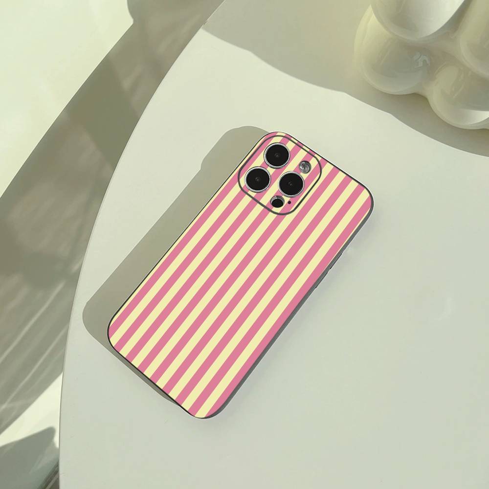 Простой Чехол-Бампер в Полоску для iPhone 17,16,15,14,13,12,11 Pro Max,16Plus,XS Мягкий Черный