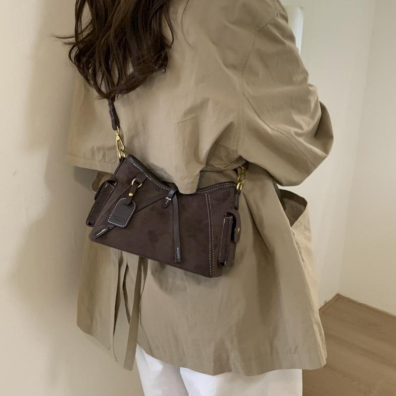 Замшевая сумка женская большой вместимости 2025 новая осень и зима универсальная ретро сумка на плечо подмышку сумка-ведро для поездок на работу