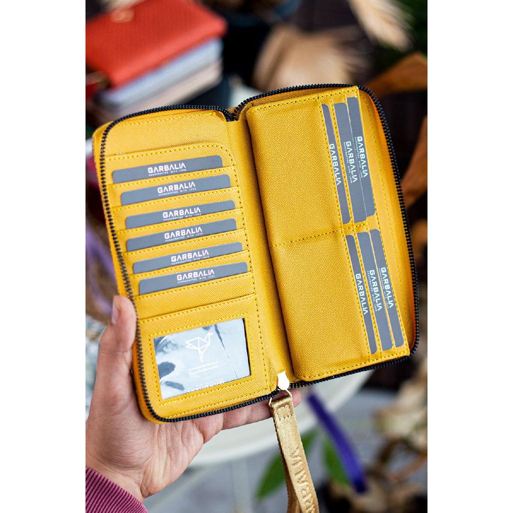 Tilburg Кошелек-портфель с ручкой на запястье и соломенным узором сливово-фиолетового цвета с большим количеством визитниц