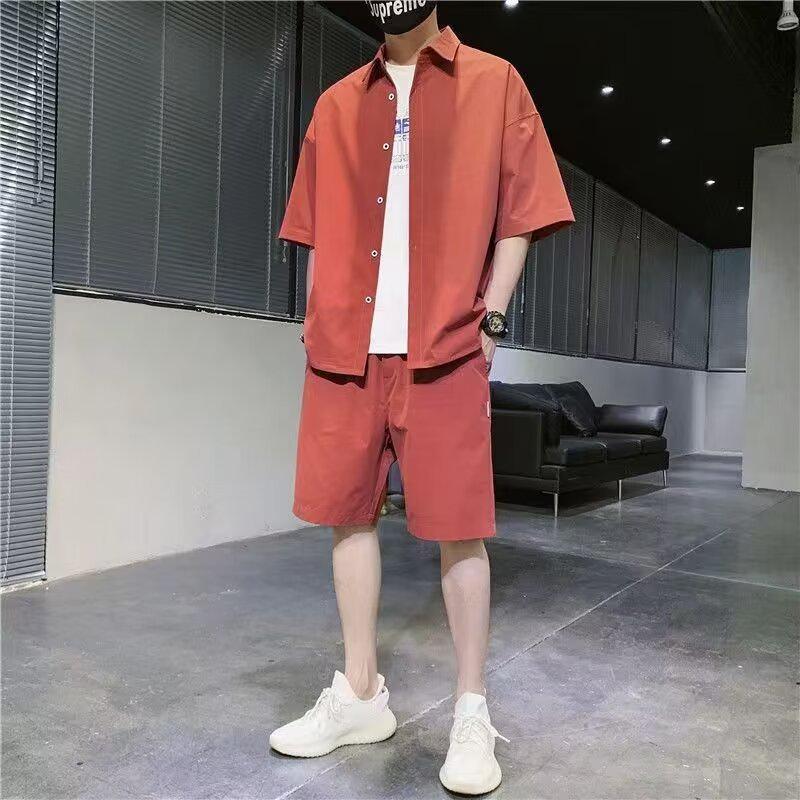 Мужской летний повседневный комплект из двух предметов: Модный комплект из футболки с коротким рукавом и шорт.