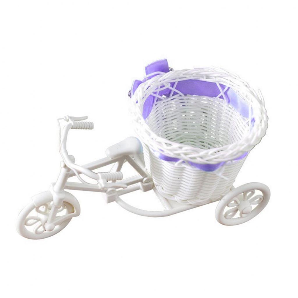 Цветочная корзина в виде трехколесного велосипеда