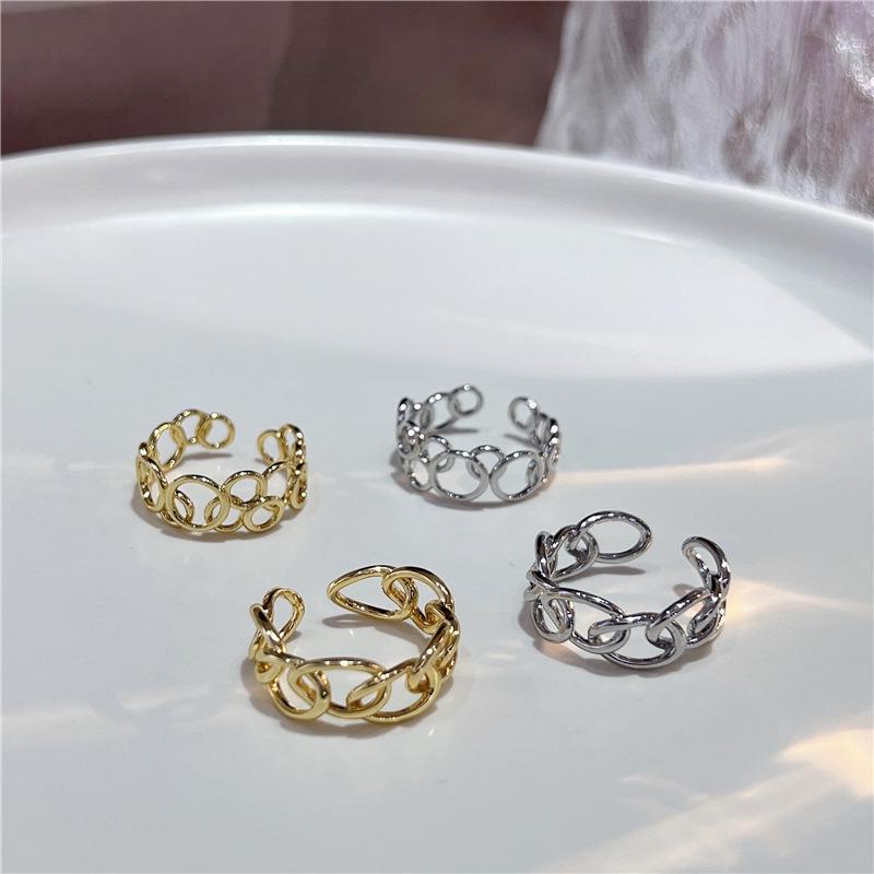 Женское высококачественное металлическое кольцо с мятой текстурой - уникальный дизайн, открытый стиль, легкая роскошь, простой, но элегантный аксессуар для широкого указательного пальца