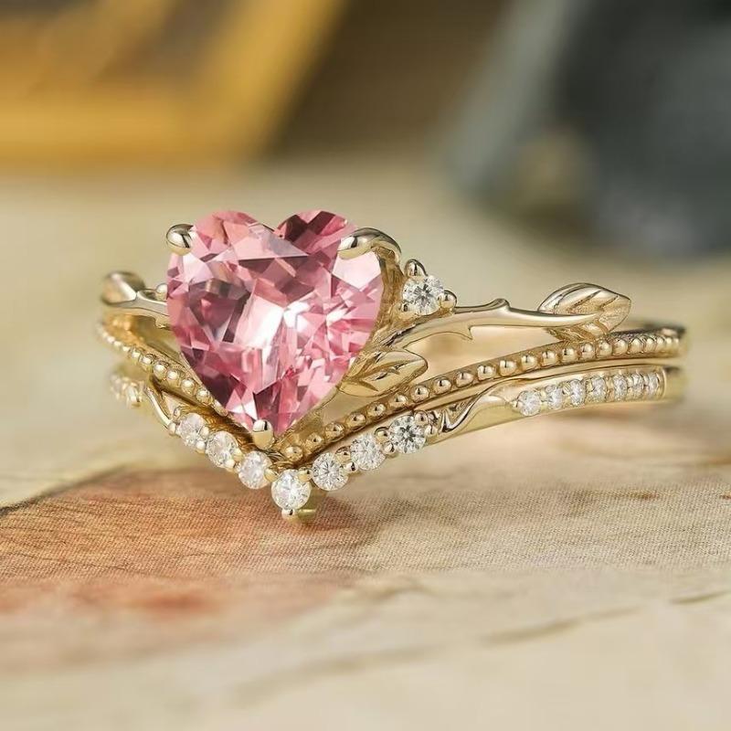 European and American new fashion crown shape pink heart-shaped zircon inlaid personalized luxury court style women's ring