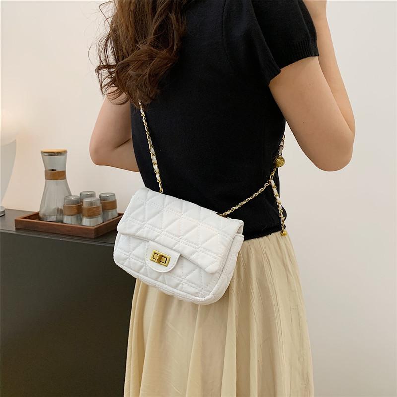 Сумка-цепочка с ромбом женская 2024 новый нишевый дизайн летняя фактурная сумка через плечо текстурная маленькая квадратная сумка