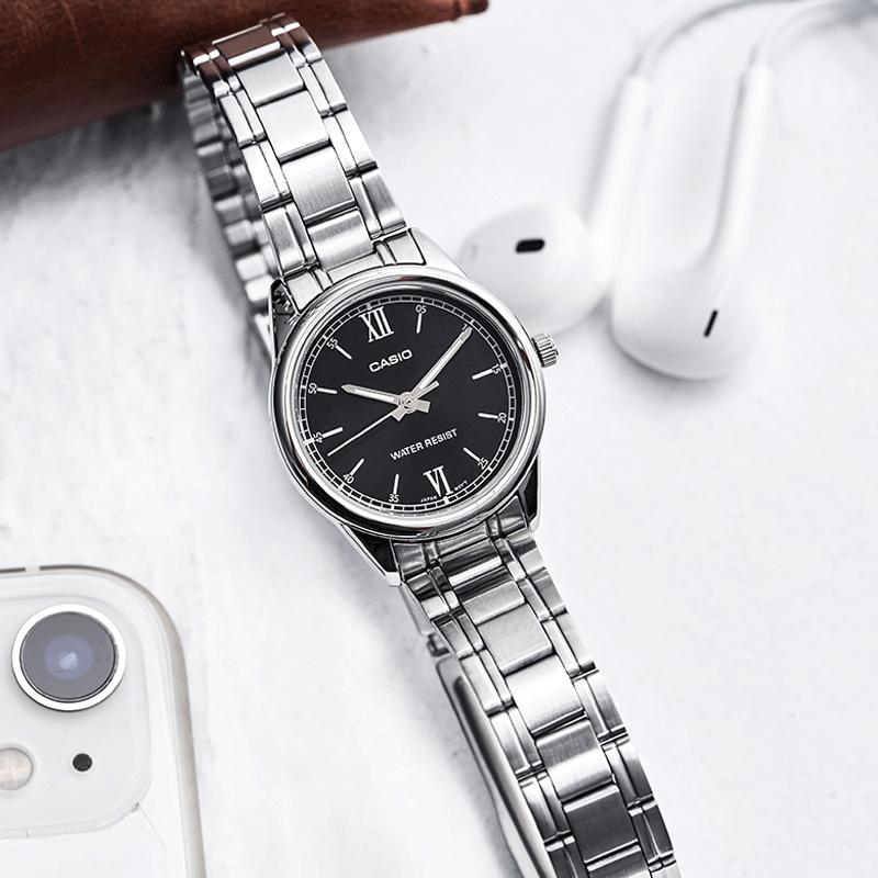 Casio Женские часы стандартной серии Черные LTP-V005D-1B2 LTP-V005D-1B2