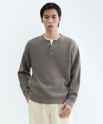 [Victoria Wool] Минималистичный вязаный хенли в рубчик [Тауповый]