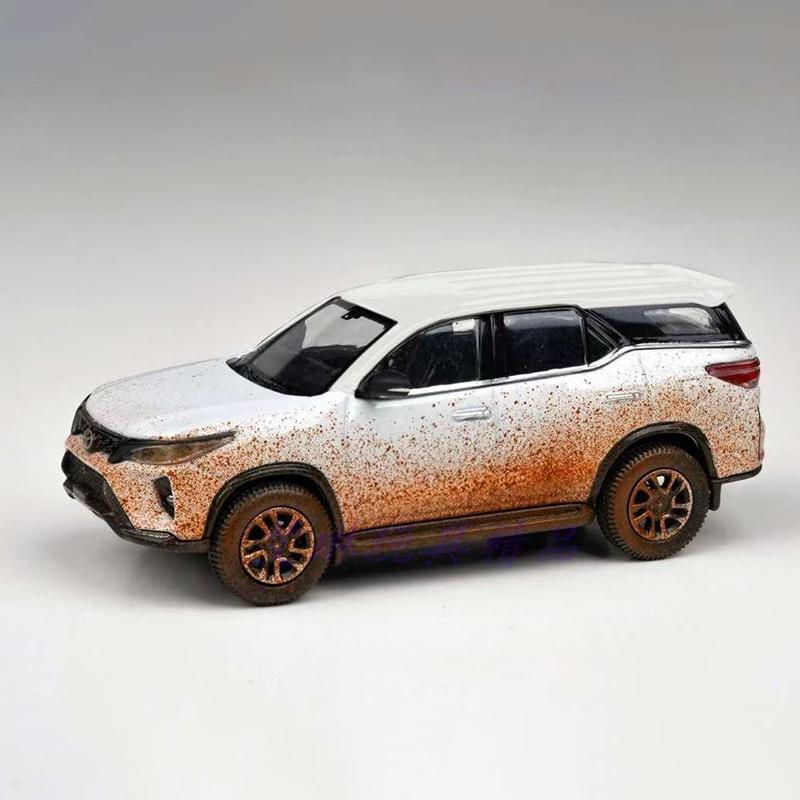 ПАРАГРАФ 1:64 Fortuner 2023 Литые модели автомобилей и игрушечные транспортные средства Модель автомобиля Масштабная модель Миниатюрные модели автомобилей Игрушки для детей