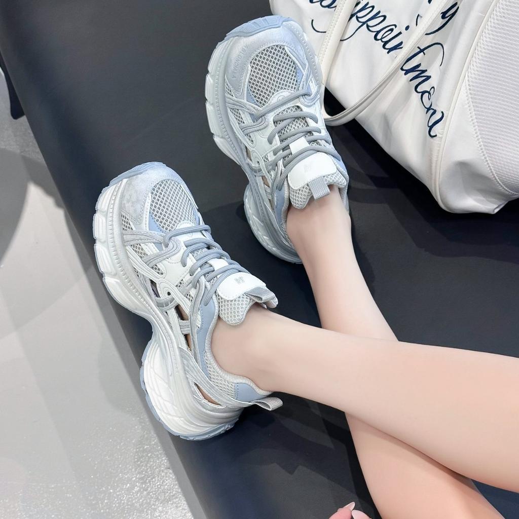 Супер популярные женские кроссовки-папы 2025 лето новый продукт сетка полые дышащие легкие на толстой подошве повседневные спортивные туфли тренд