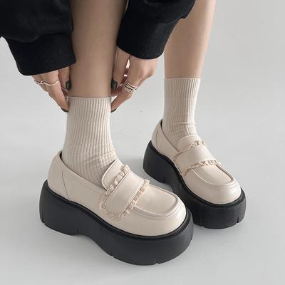 Женские туфли из кожи на высокой платформе в британском стиле 2025 года, новинка осени и зимы, универсальные туфли в стиле ретро с одной педалью