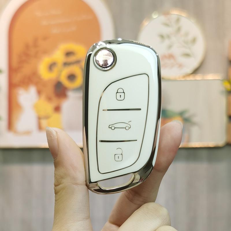 DS Master Xiongbing Iron General Car Remote Key Cover with Buckle – Unisex Car Key Aftermarket Accessory.